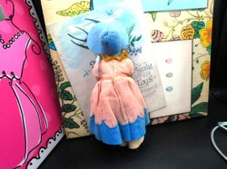 italy pink felt bk